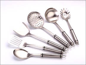 Kitchen sundries, Chinese tableware, chopsticks, spoons, bowls, plates, soup cups, water cups, toothpicks, napkins